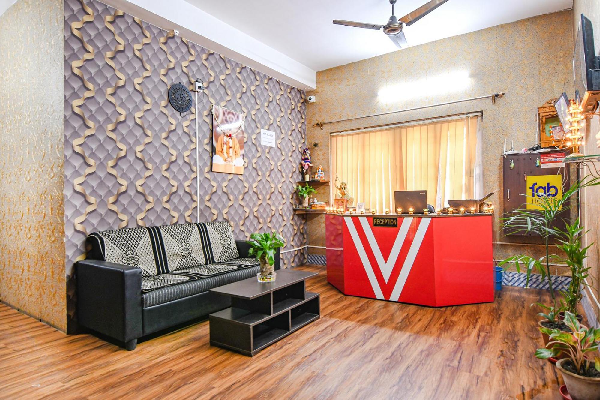 Отель Fabexpress Astoria House Калькутта Экстерьер фото